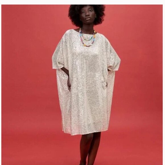 Zara Women’s Sequin Knit Ecru Cape - Picture 1 of 12